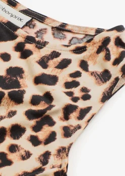 Top mit asymmetrischem Saum