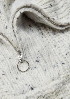 Troyer mit überschnittener Schulter