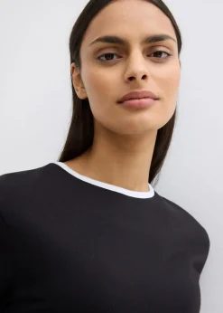 T-Shirt mit Kontrastdetail