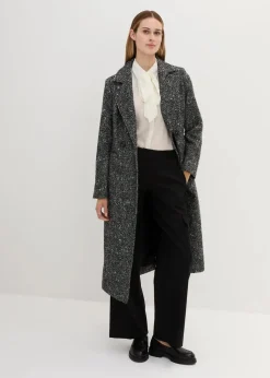 Wollmantel mit Struktur